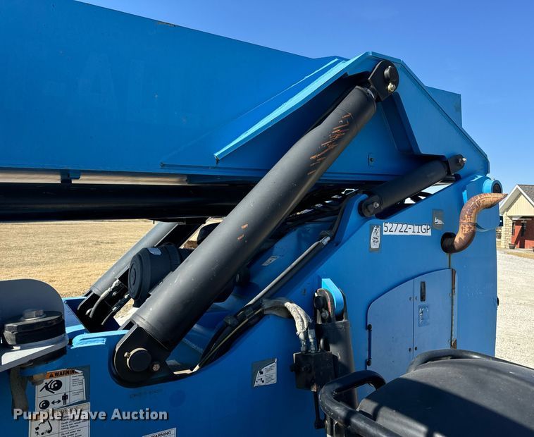 image for item DV1817 2010 Genie GTH-1056 telehandler