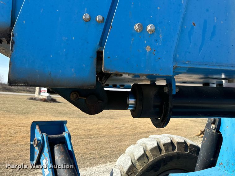 image for item DV1817 2010 Genie GTH-1056 telehandler