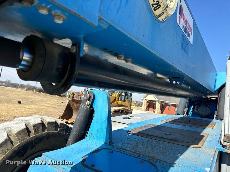 image for item DV1817 2010 Genie GTH-1056 telehandler