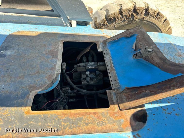 image for item DV1817 2010 Genie GTH-1056 telehandler