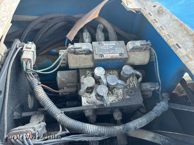 image for item DV1817 2010 Genie GTH-1056 telehandler