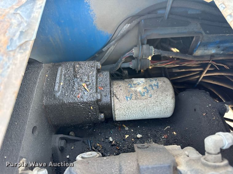 image for item DV1817 2010 Genie GTH-1056 telehandler