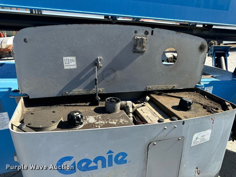 image for item DV1817 2010 Genie GTH-1056 telehandler