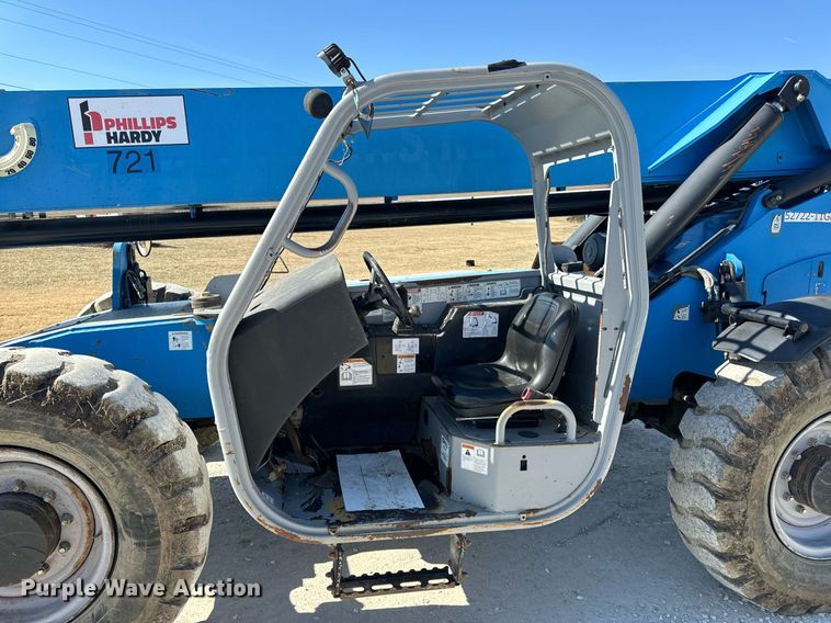 image for item DV1817 2010 Genie GTH-1056 telehandler