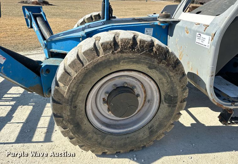 image for item DV1817 2010 Genie GTH-1056 telehandler