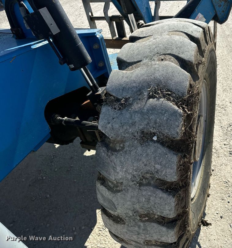 image for item DV1817 2010 Genie GTH-1056 telehandler