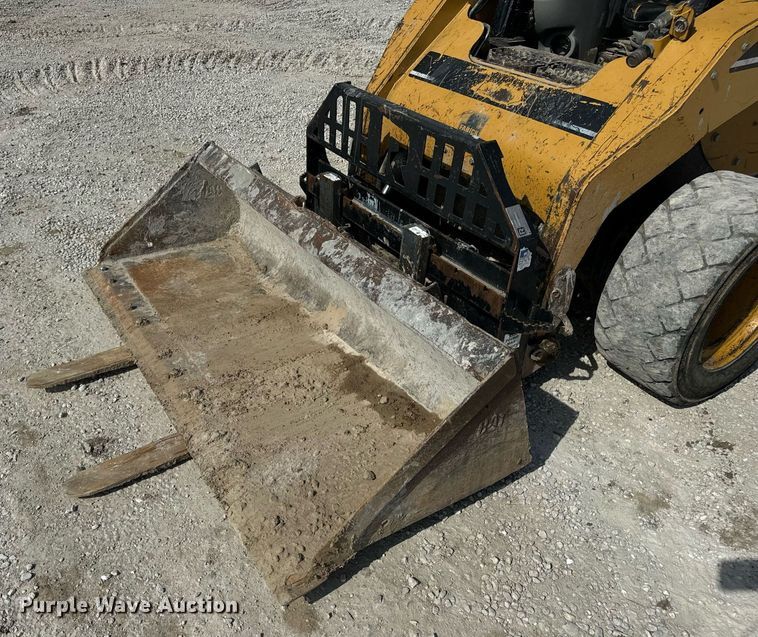 image for item DV1820 2006 Caterpillar 262B skid steer loader