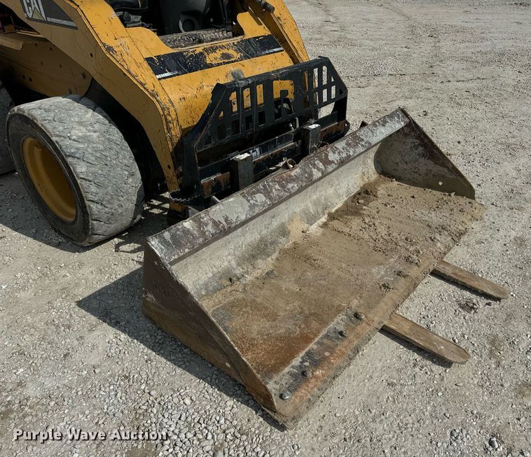 image for item DV1820 2006 Caterpillar 262B skid steer loader