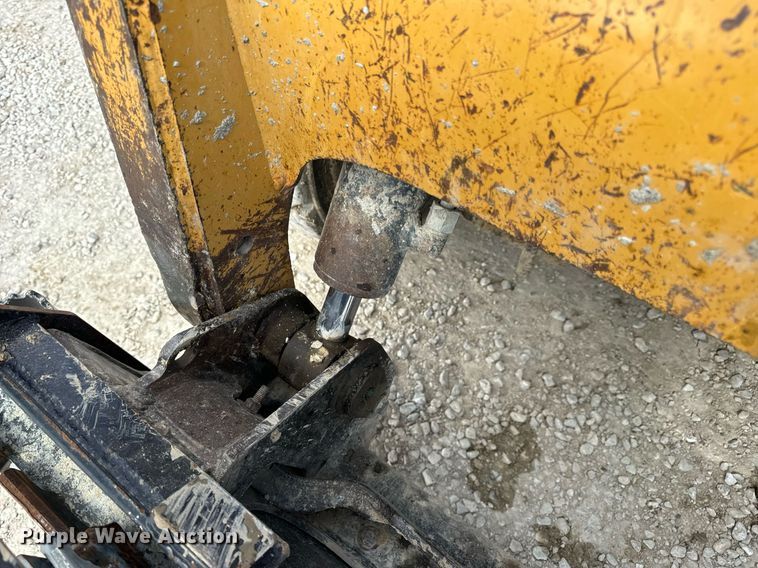 image for item DV1820 2006 Caterpillar 262B skid steer loader