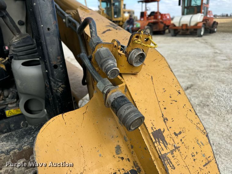 image for item DV1820 2006 Caterpillar 262B skid steer loader