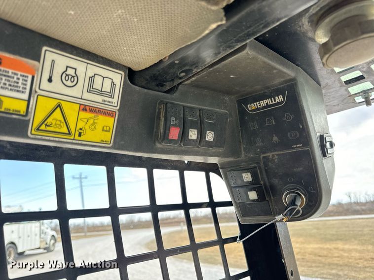 image for item DV1820 2006 Caterpillar 262B skid steer loader