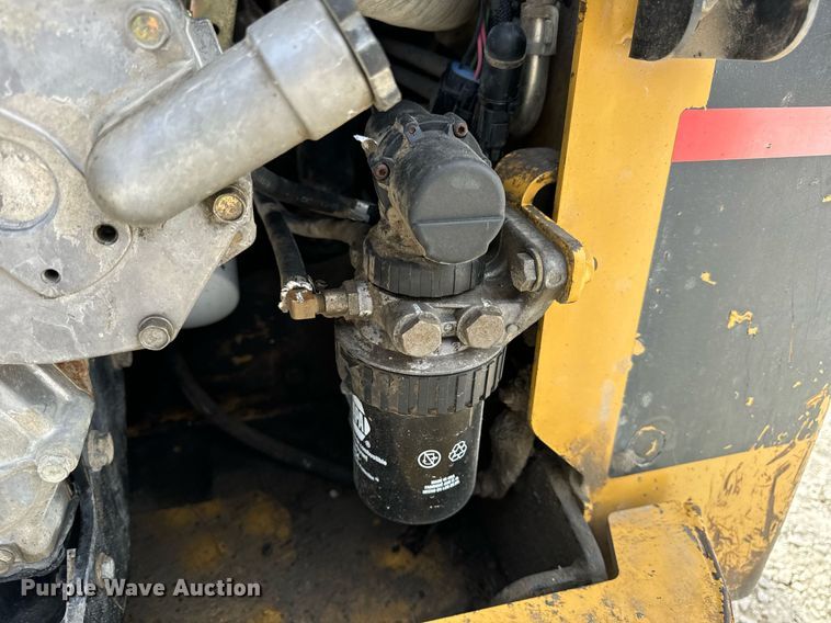 image for item DV1820 2006 Caterpillar 262B skid steer loader