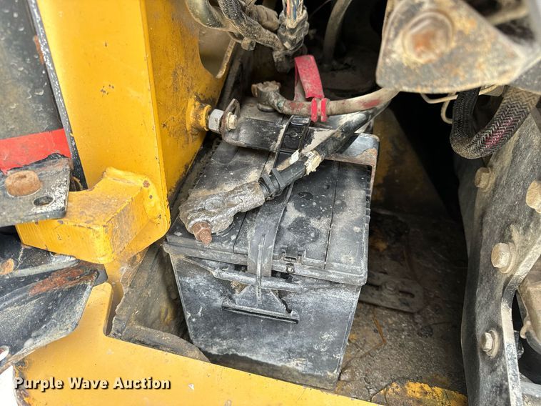 image for item DV1820 2006 Caterpillar 262B skid steer loader