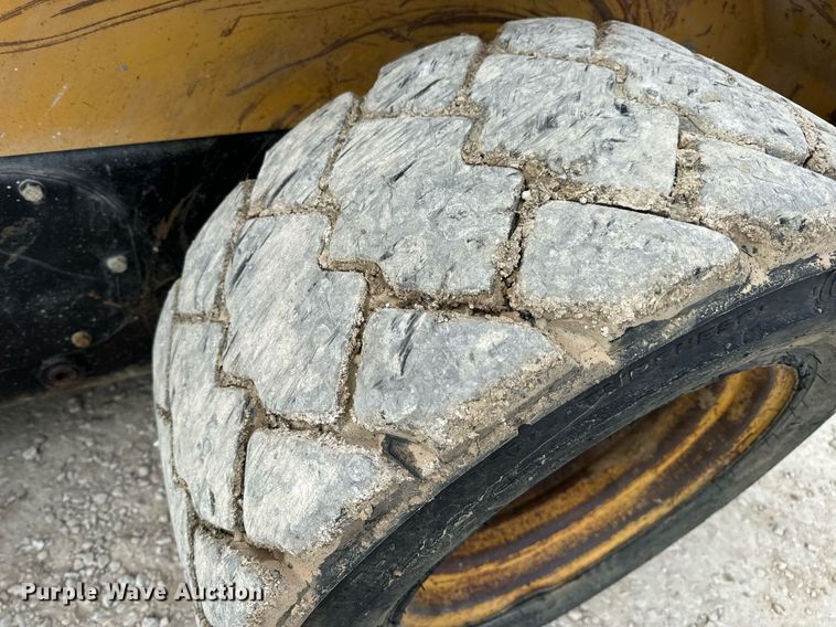 image for item DV1820 2006 Caterpillar 262B skid steer loader