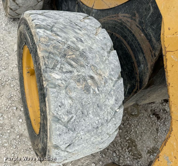 image for item DV1820 2006 Caterpillar 262B skid steer loader