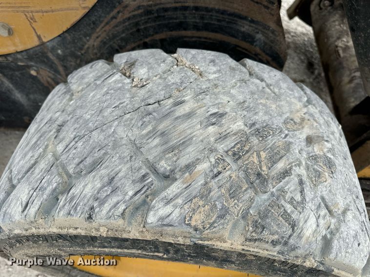 image for item DV1820 2006 Caterpillar 262B skid steer loader