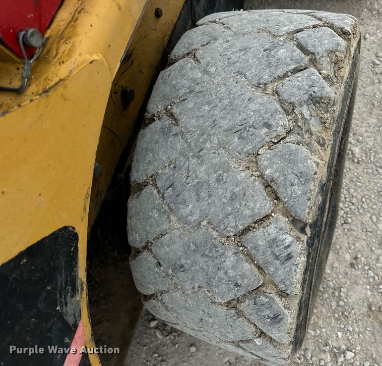 image for item DV1820 2006 Caterpillar 262B skid steer loader