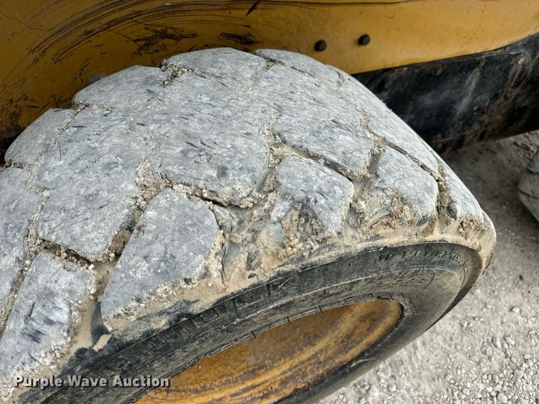 image for item DV1820 2006 Caterpillar 262B skid steer loader