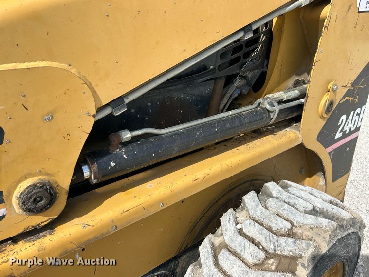 image for item DV1821 2005 Caterpillar 246B skid steer loader