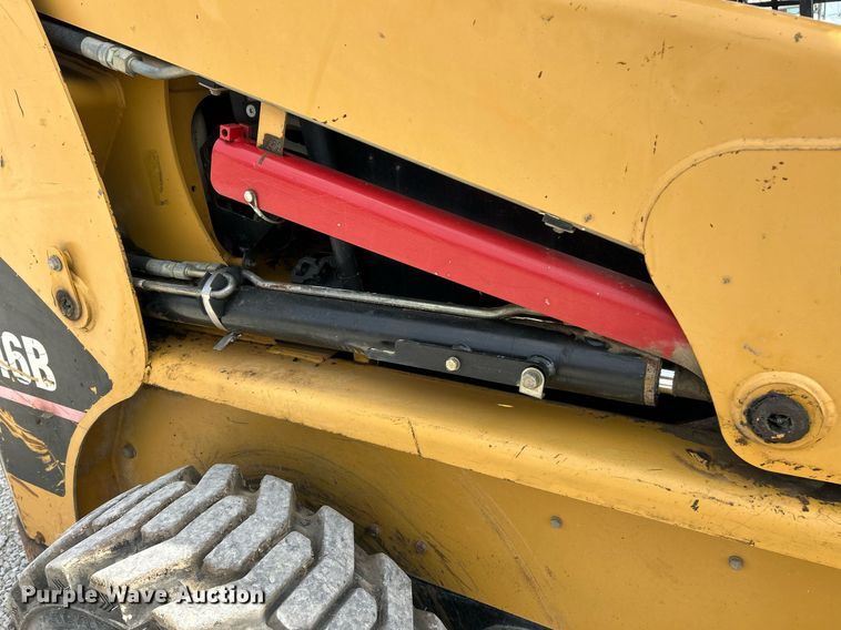 image for item DV1821 2005 Caterpillar 246B skid steer loader