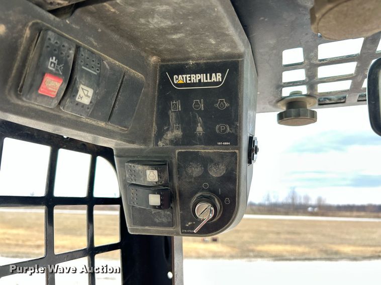 image for item DV1821 2005 Caterpillar 246B skid steer loader