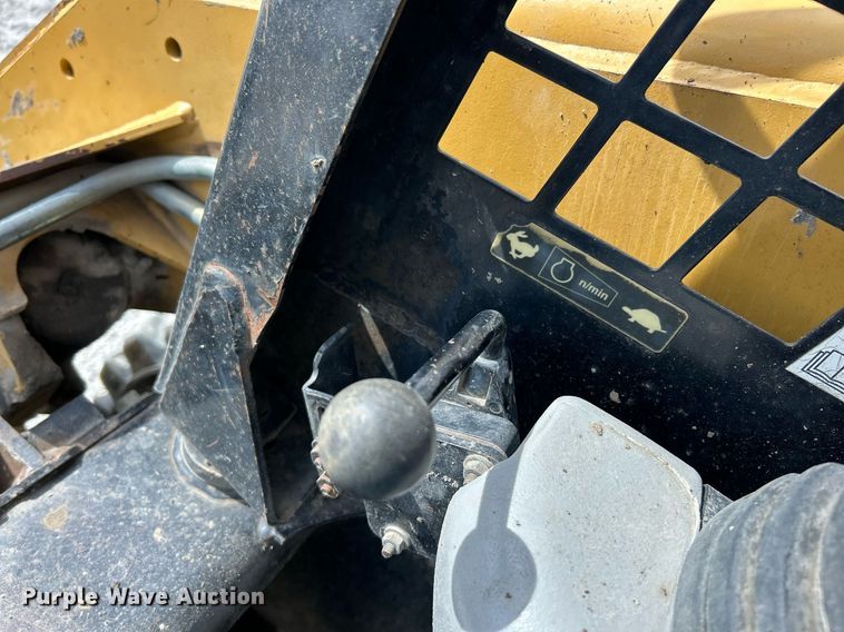 image for item DV1821 2005 Caterpillar 246B skid steer loader