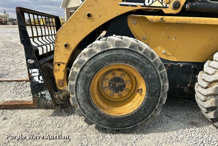 image for item DV1821 2005 Caterpillar 246B skid steer loader