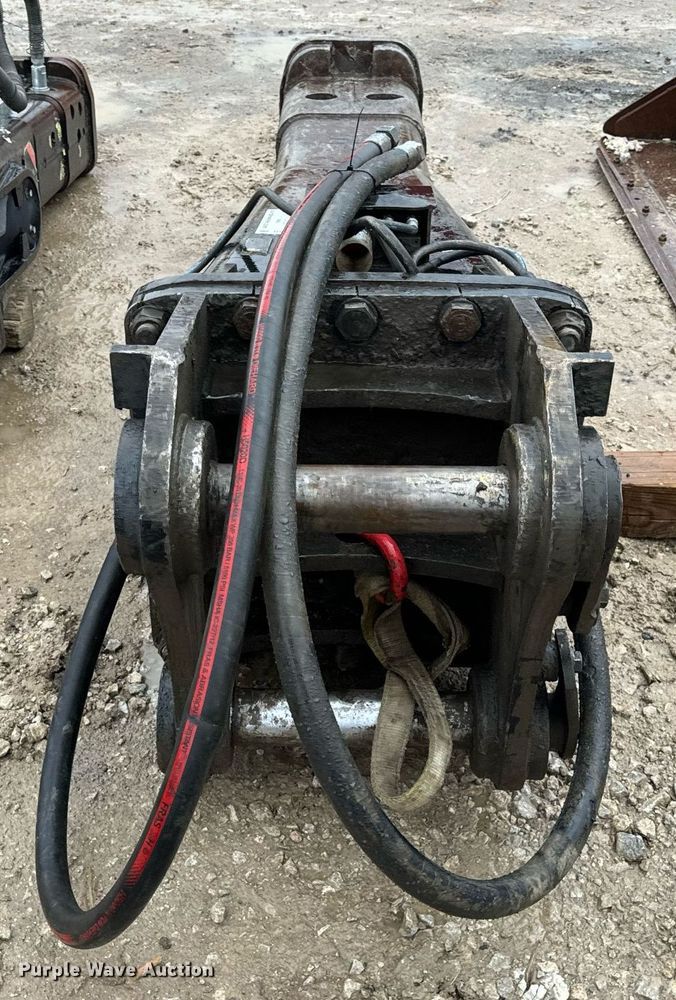 image for item DV1824 Caterpillar H160D breaker