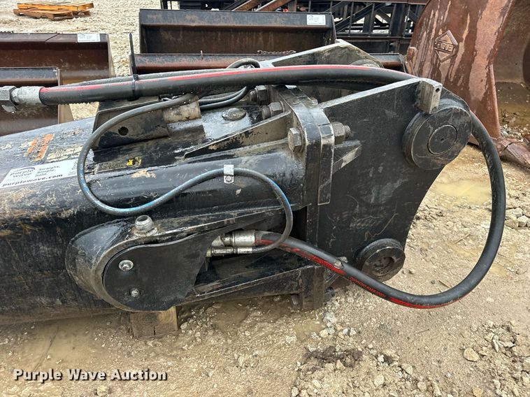 image for item DV1824 Caterpillar H160D breaker