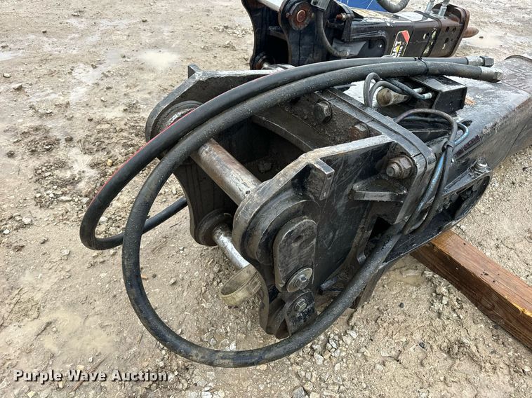 image for item DV1824 Caterpillar H160D breaker