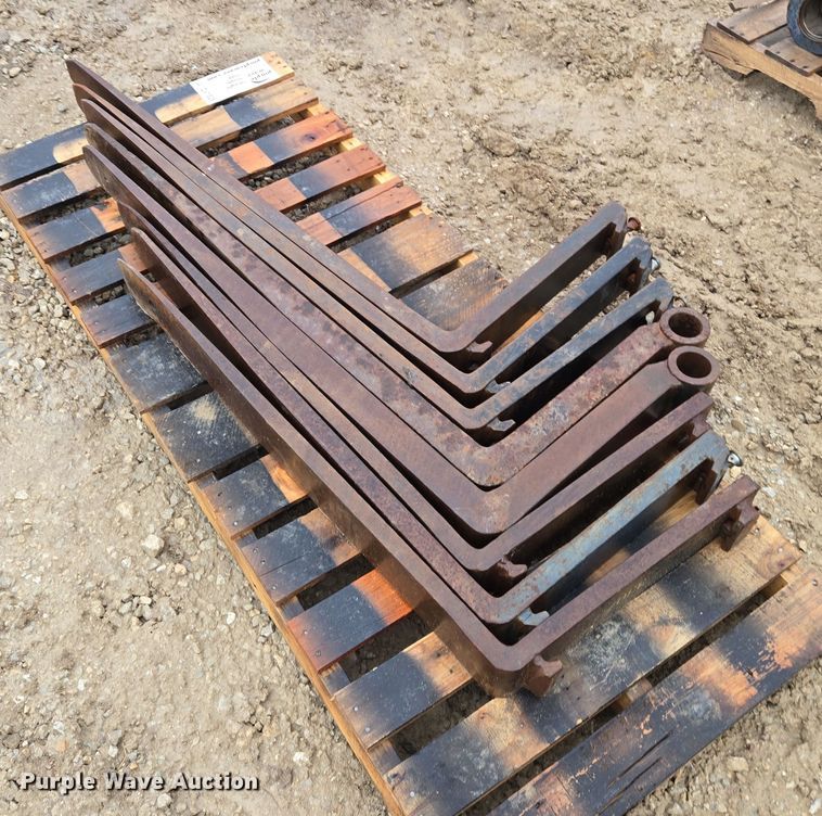 image for item DV1826 (8) L pallet forks