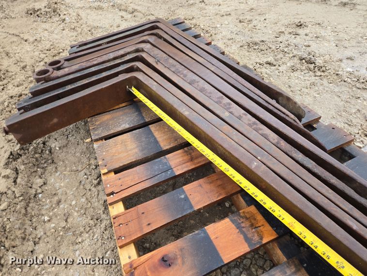 image for item DV1826 (8) L pallet forks