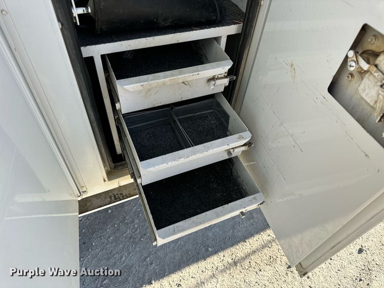 image for item DV1853 2011 Kenworth T370 digger derrick truck