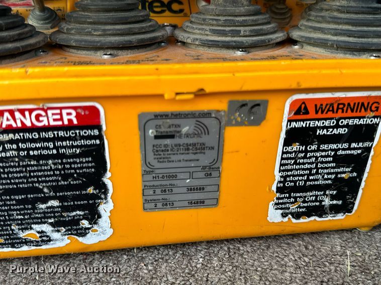 image for item DV1853 2011 Kenworth T370 digger derrick truck