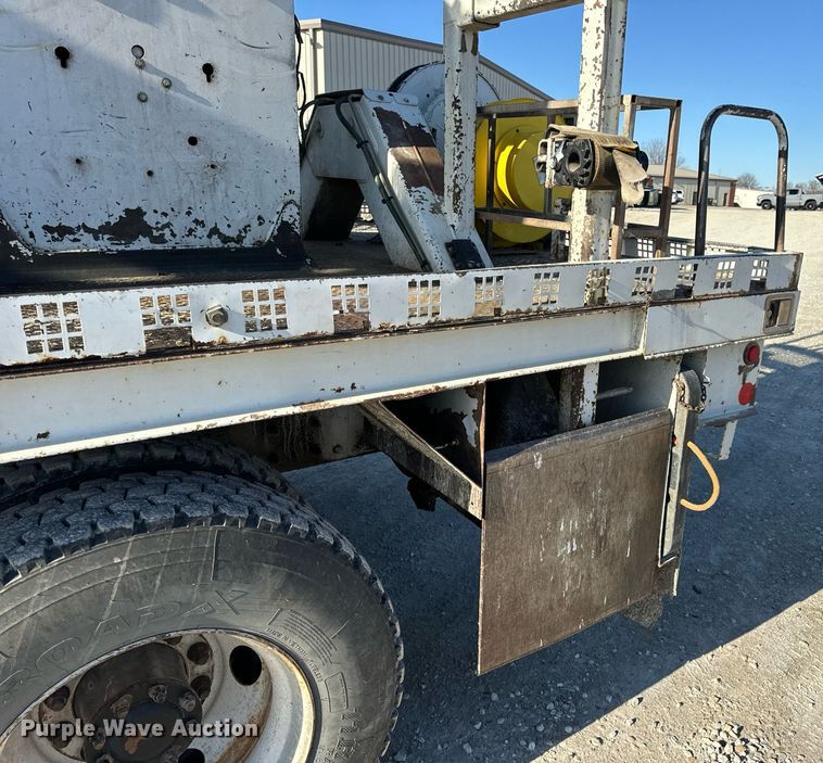 image for item DV1853 2011 Kenworth T370 digger derrick truck