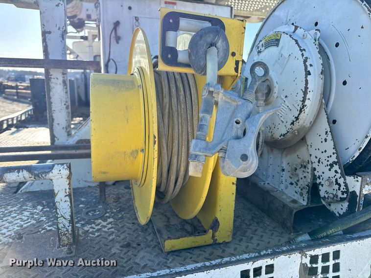 image for item DV1853 2011 Kenworth T370 digger derrick truck