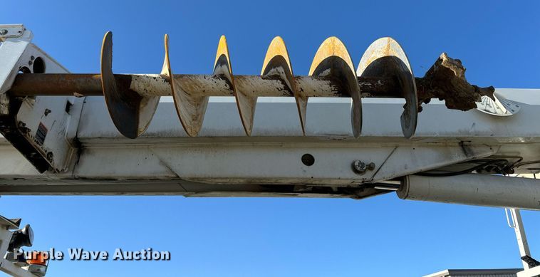 image for item DV1853 2011 Kenworth T370 digger derrick truck