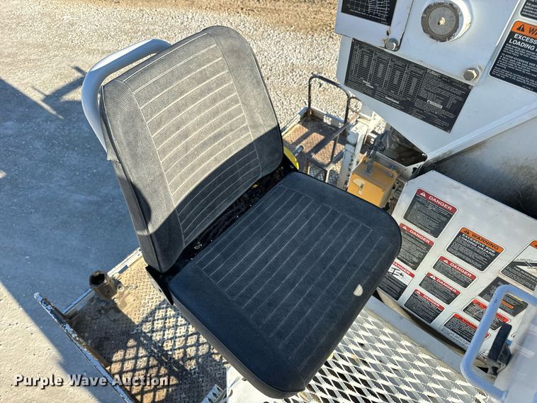 image for item DV1853 2011 Kenworth T370 digger derrick truck