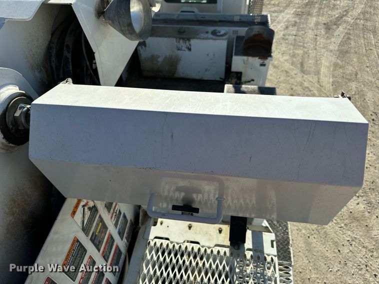 image for item DV1853 2011 Kenworth T370 digger derrick truck