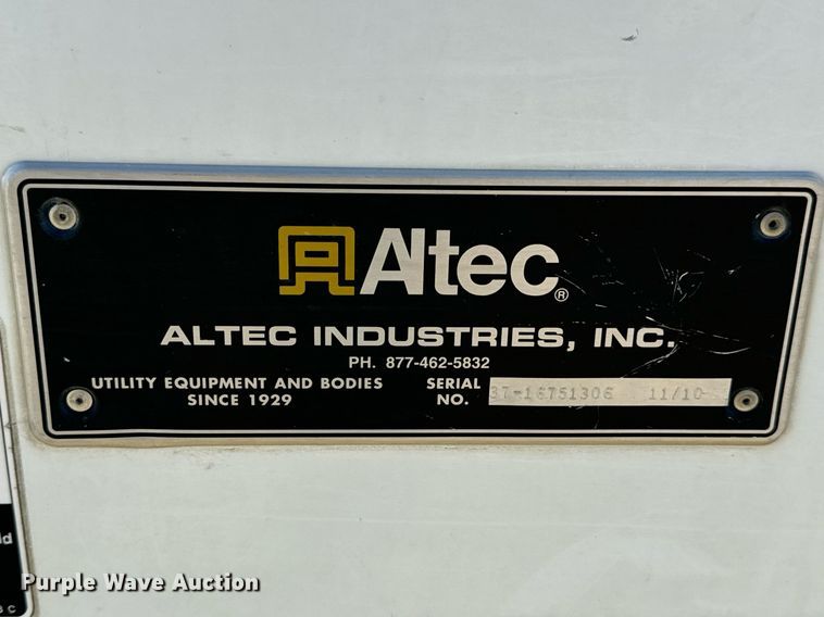 image for item DV1853 2011 Kenworth T370 digger derrick truck