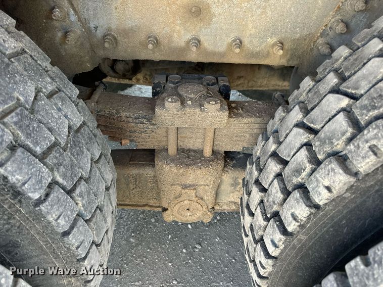 image for item DV1853 2011 Kenworth T370 digger derrick truck