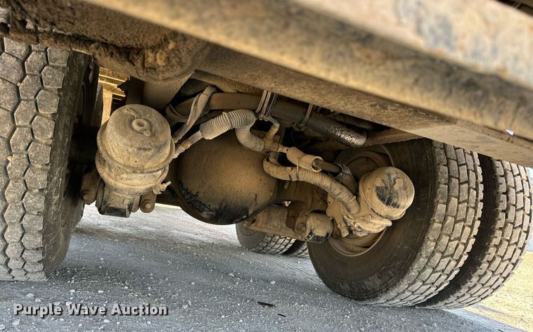 image for item DV1853 2011 Kenworth T370 digger derrick truck