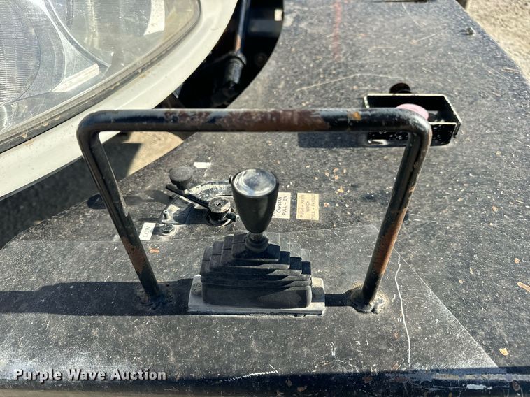 image for item DV1853 2011 Kenworth T370 digger derrick truck