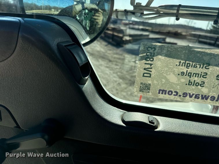 image for item DV1853 2011 Kenworth T370 digger derrick truck