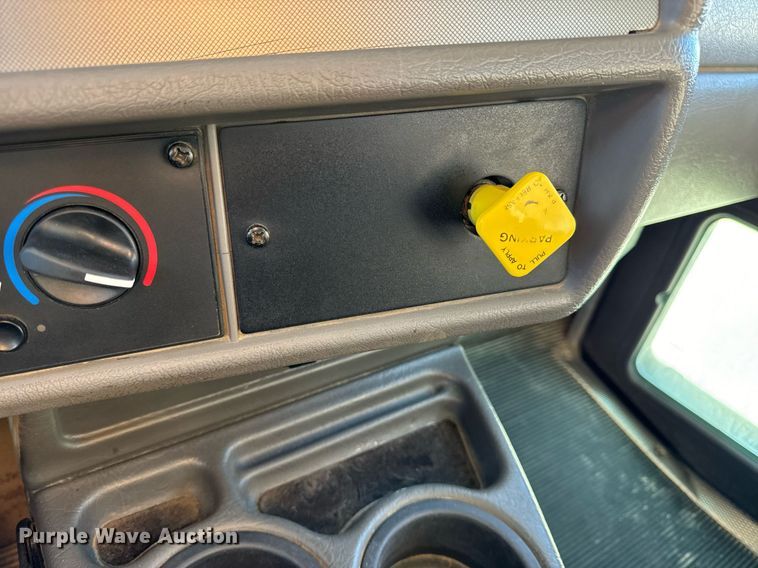 image for item DV1853 2011 Kenworth T370 digger derrick truck