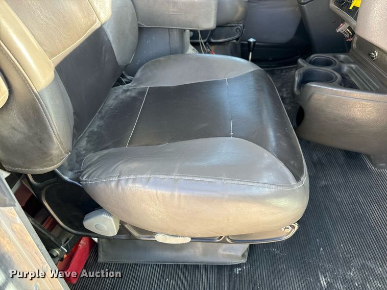 image for item DV1853 2011 Kenworth T370 digger derrick truck