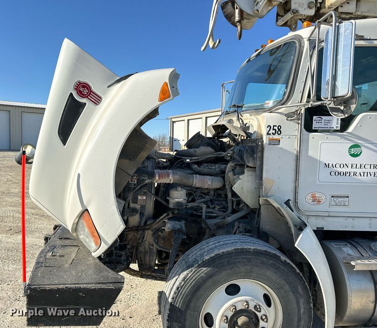 image for item DV1853 2011 Kenworth T370 digger derrick truck