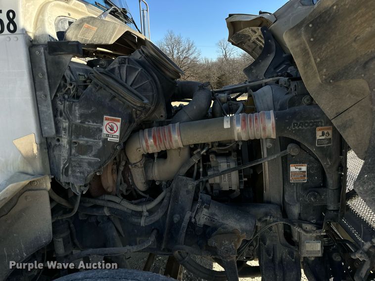 image for item DV1853 2011 Kenworth T370 digger derrick truck