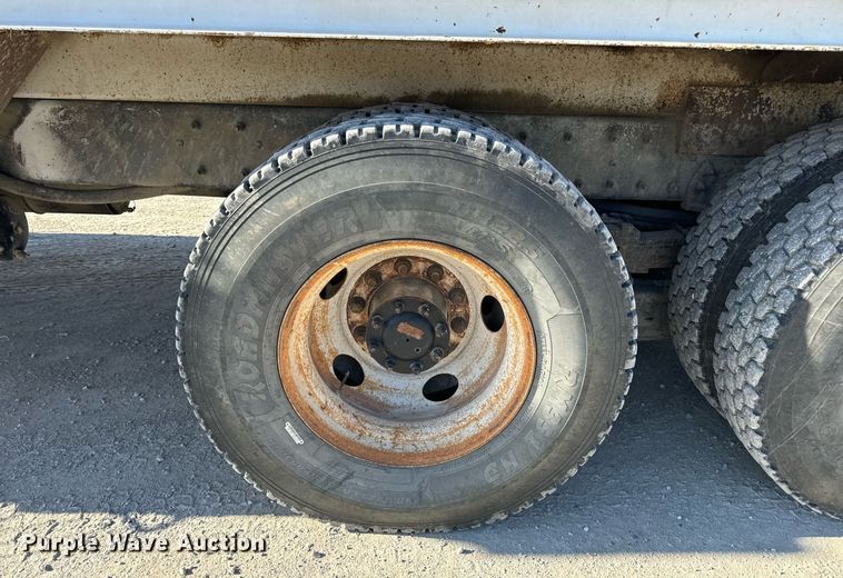 image for item DV1853 2011 Kenworth T370 digger derrick truck