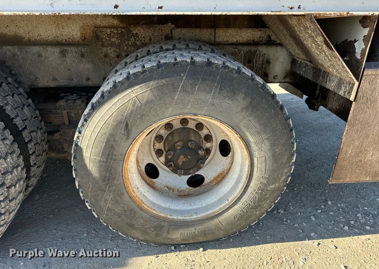 image for item DV1853 2011 Kenworth T370 digger derrick truck